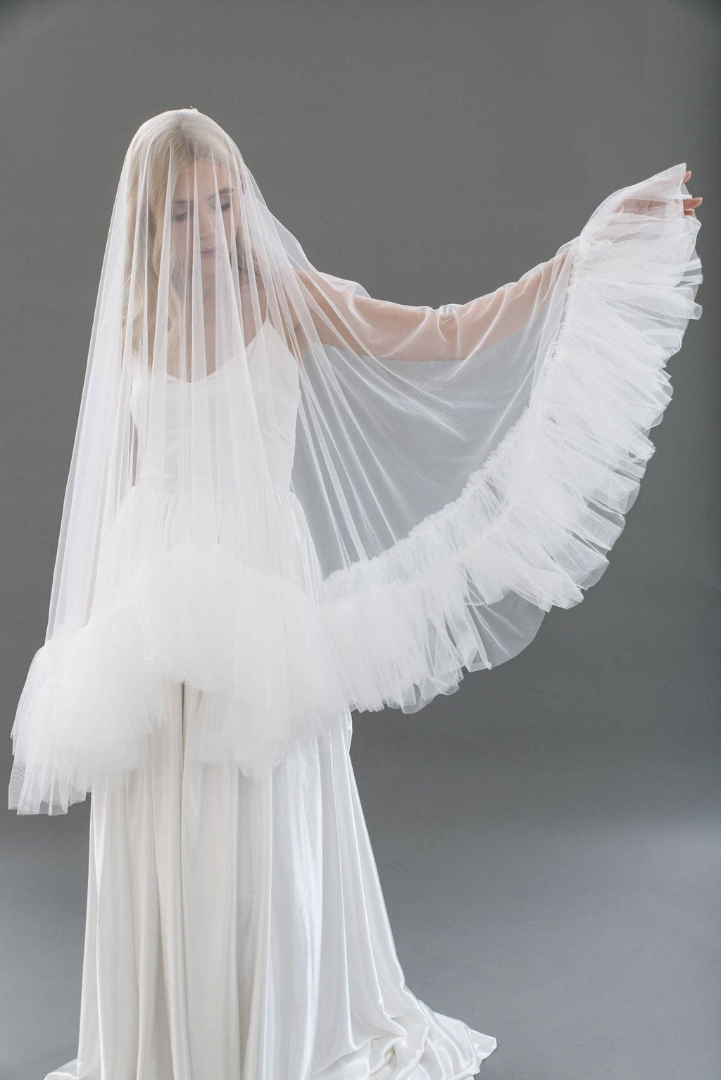 Heirloom Bridal Company - Veil V2413: Fingertip